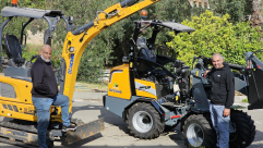 يافا: استلام معدات ثقيلة للمساهمة في تسهيل عملية حفر القبور في طاسو